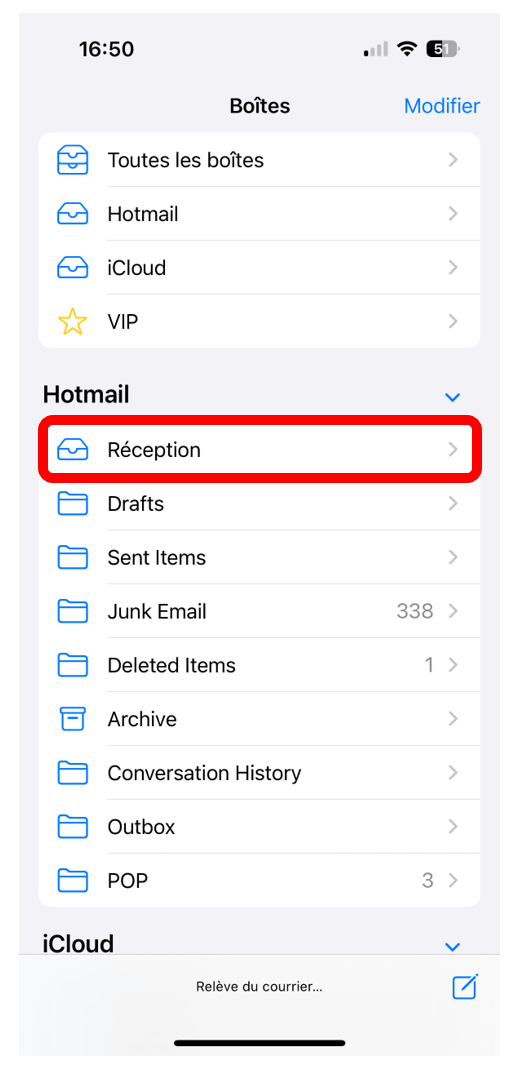 L'application Mail avec Boîte de réception en rouge montre comment afficher les courriels sur iPhone