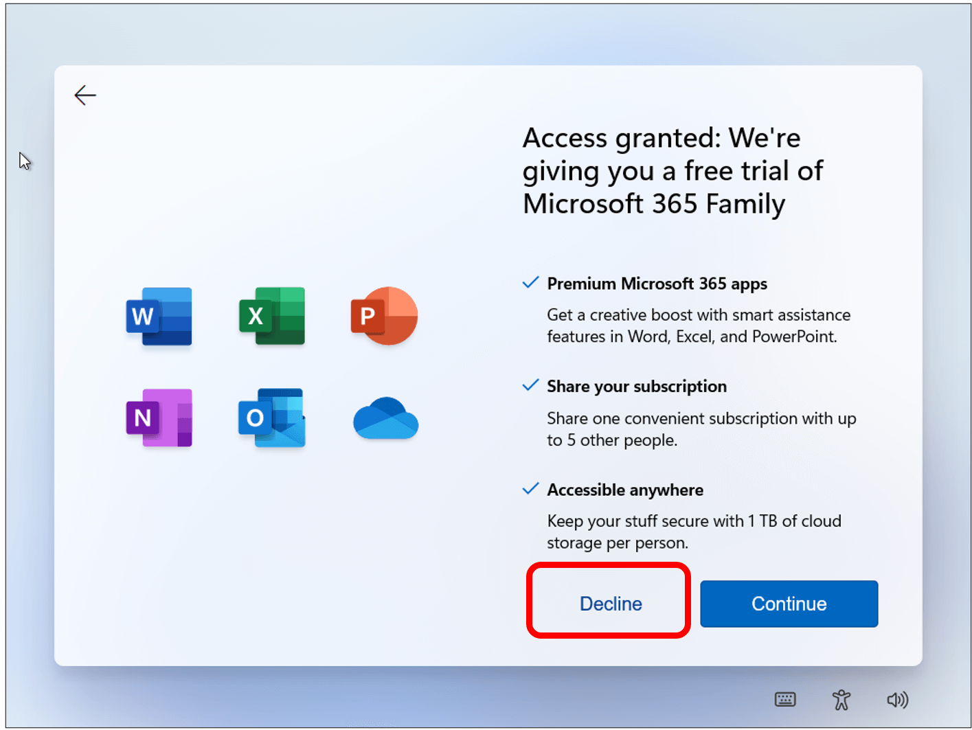 Screen offering a free trial for Microsoft 365 Family with Decline highlighted to show how to skip free trial.